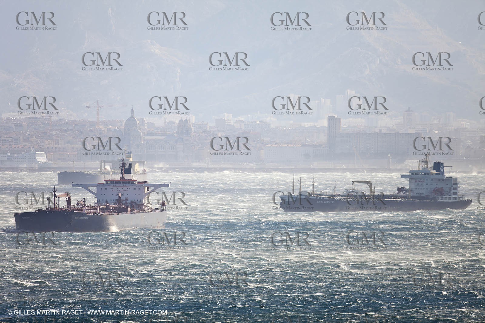 25 10 2010 - Marseille (FRA,13) - Ships at the mooring due to a strike of the harbour staff