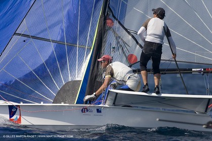 24 04 2007 - 2007 Semaine Olympique Française - Hyères (South of France) - Day 3 - Team France - 49er - LAGRAVIERE Morgan CHRISTIDIS Stephane