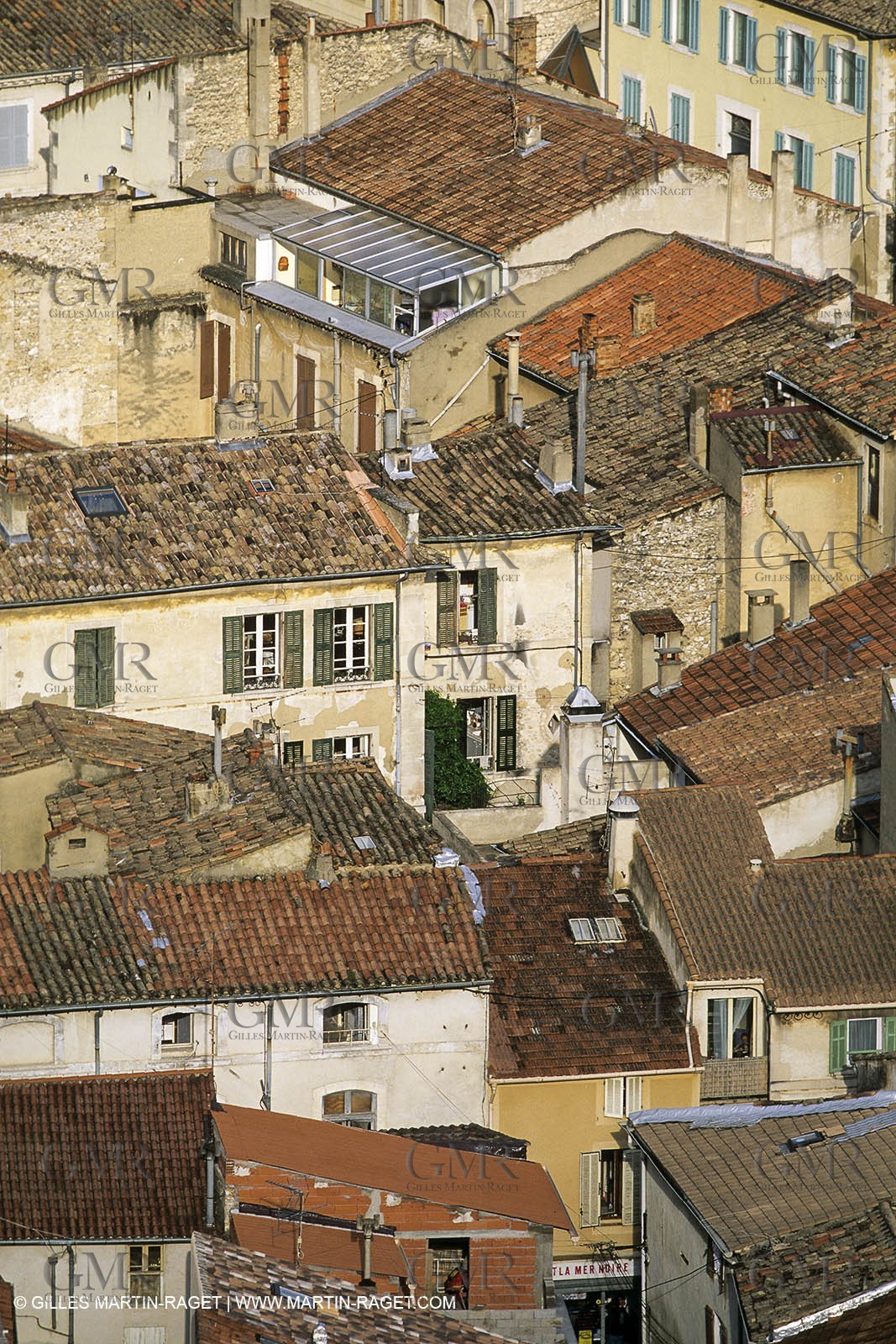 Landscapes and villages of Luberon national Park (FRA,04)