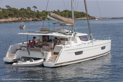 12 09 2016, Cannes (FRA,06), Chantier Fountaine-Pajot, Helia 44