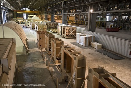 22 01 2008 - La Ciotat (FRA, 13) - Construction du catamaran de croisière Nahema au chantier H2X - Stratification des cloisons des modules