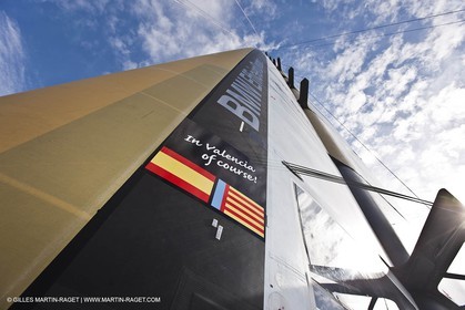 08 02 2010 - Valencia (ESP) - 33rd America's Cup - BMW ORACLE Racing - Day off 1 - Getting the yacht ready