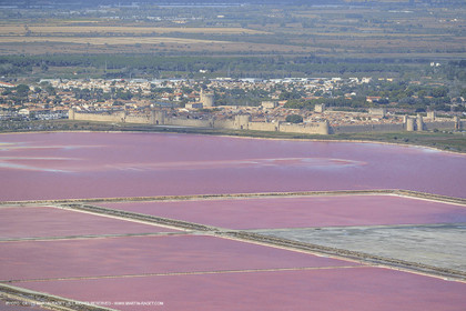 Marais salants à Aigues Mortes