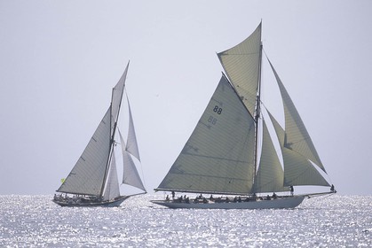 Sailing, Classic yachts (for yacht names check keywords)
