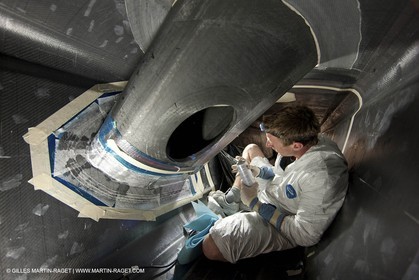 04 06 2008 - San Diego (USA, CA) - 33 rd America's Cup - BMW ORACLE Racing - 90 ft Trimaran modifications