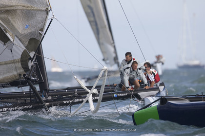 02 08 2008 - Cowes (UK, IOW) - BMW ORACLE Racing - IShare Cup - Racing Day 1
