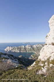04 04 2009 - Marseille (FRA, 13) - Les Calanques - Marseille as seen from the top of the Baou Rond summit