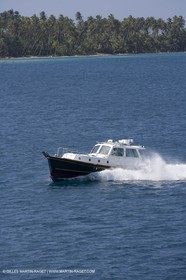 Motor boat running