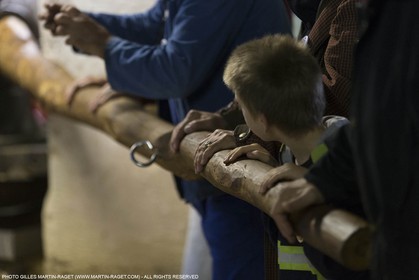 14 11 2015, Saint-Etienne du Grès (FRA,13), fabrication traditionelle de l'huile d'olive au moulin de la Croix