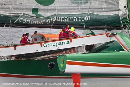 14 05 09 - Marseille - Record de la Méditerranée - Groupama 3 - Franck Cammas - G class - Départ de Marseille pour Carthage