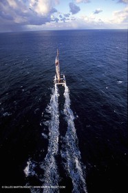 Orange II - Trophée Jules Verne 2004 - Ouessant - 2ème passage de ligne