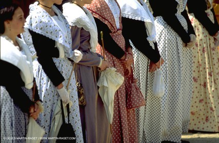 Women of Arles in traditional costume