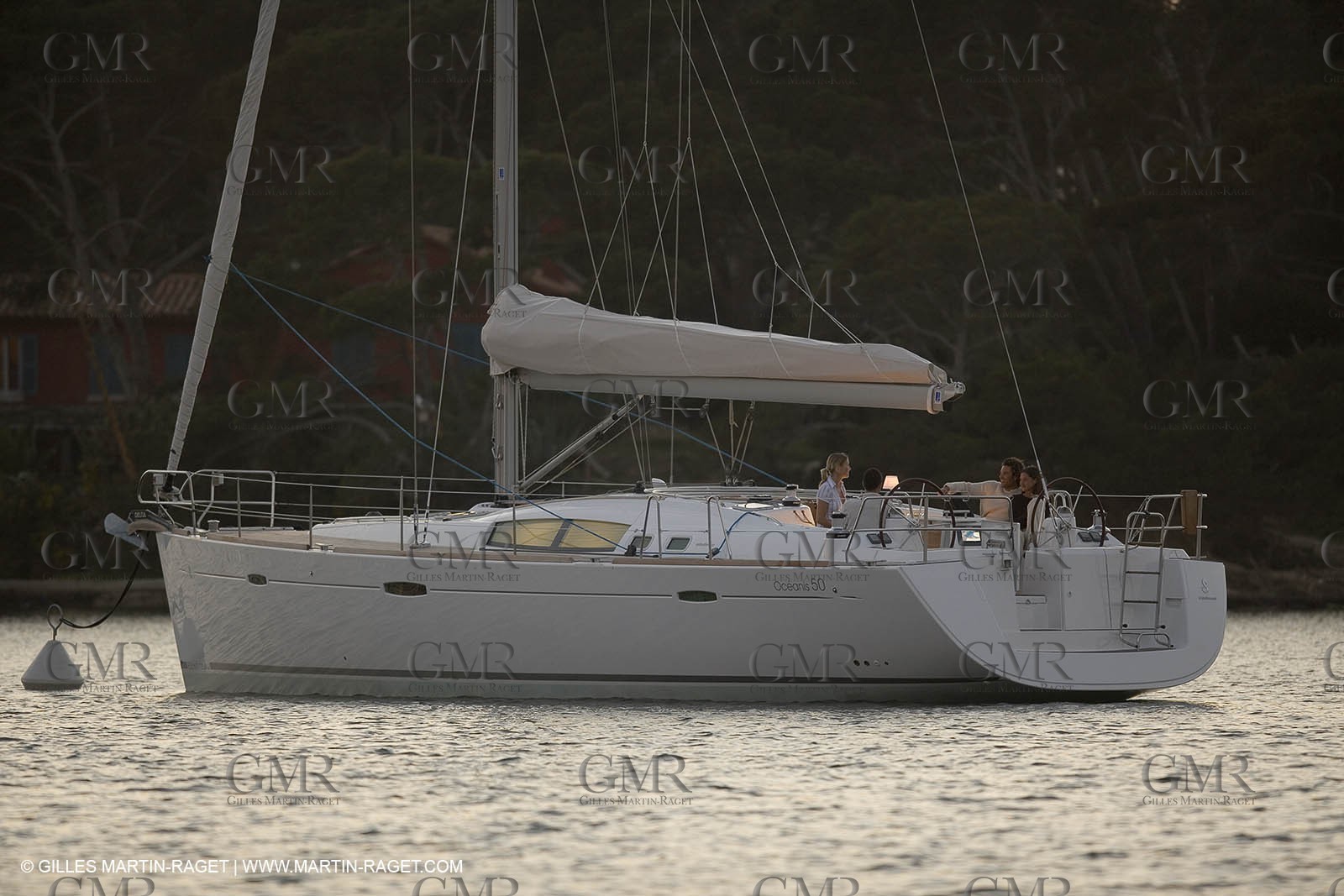 Cruising monohull mooring