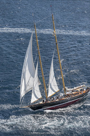 28 09 2022? Saint-Tropez,(FRA,83), Les Voiles de Saint-Tropez 2022 Régate N° 2 poup les modernes, navigation libre pour les grandes goélettes
