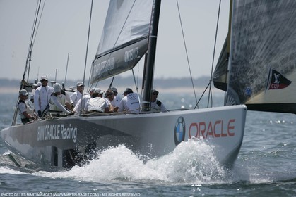 24 04 2007-Valencia (Spain)- 32nd America's Cup - Louis Vuitton Cup - RR1 - Day 9 - BMW ORACLE Racing - Vs Team Victory