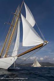 01 10 2006 - Saint Tropez (Fr) - Voiles de Saint Tropez 2006 - Arrivée de la Coupe du Yacht Club de France