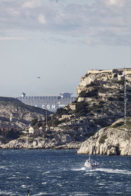 14 12 2023, Marseille (FRA), arrivée du Palais Royal, porte container armé par la CMA CGM, navire de 400 mètres de long, 67 mètres de large, qui transporte 23 000 conteneurs avec propulsion au GNL