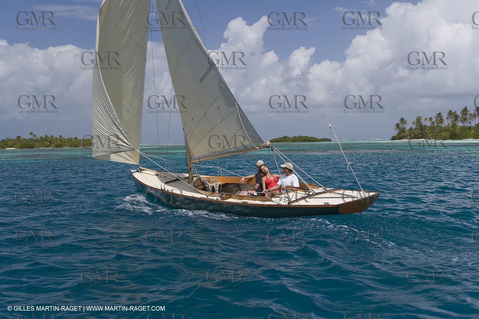 01 02 2008 - San Blas Archipelago (Panama) - Motor Yacht Senses