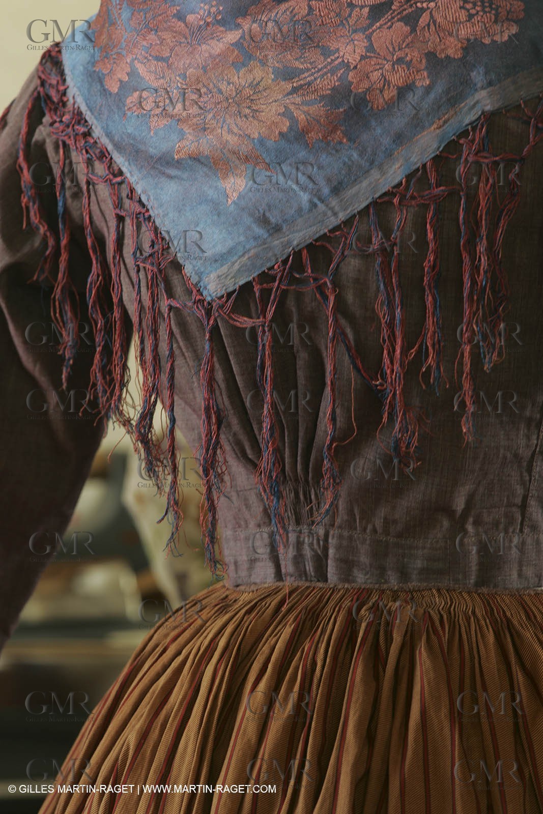 May 2004 - La Tour d'Aigues (FRA, 84) - Old costumes for women of the South exhibition