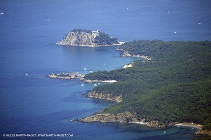 Benat Cape and Bregançon castle