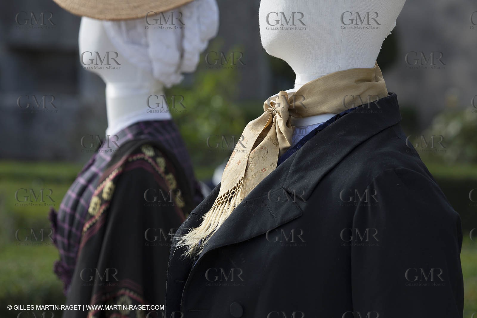 31 10 2013 - Ansouis (FRA,84) - Ansouis castle - Costumes of the exhibit Men costumes