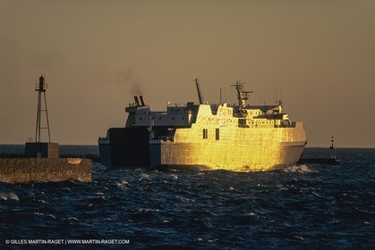 Monde maritime, marine world, Ships at sea, navires en mer