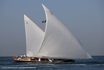 20 11 2010 - Dubai (UAE) - Dubai Louis Vuitton Trophy - Traditionnal dhow races for competing teams