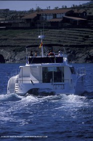 Motor boat running