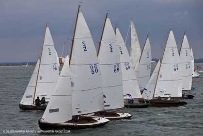 03 08 2010 - Cowes (UK, IOW) - The 1851 Cup -  BMW ORACLE Racing - Day 1.