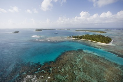01 02 2008 - San Blas Archipelago (Panama) - Motor Yacht Senses