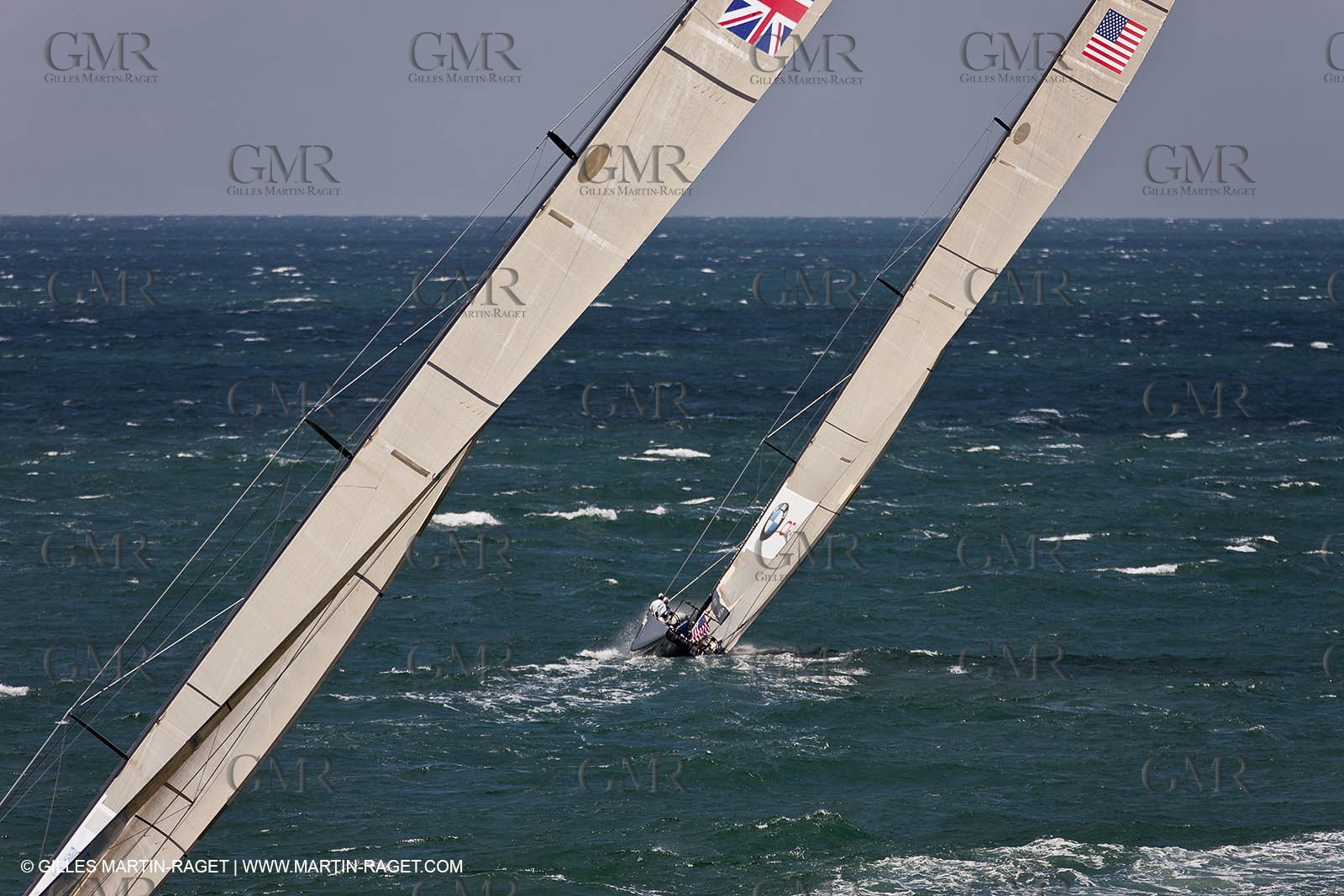 05 08 2010 - Cowes (UK, IOW) - The 1851 Cup -  BMW ORACLE Racing -  - Round The Island Race - From Ste Catherine to the Needles.