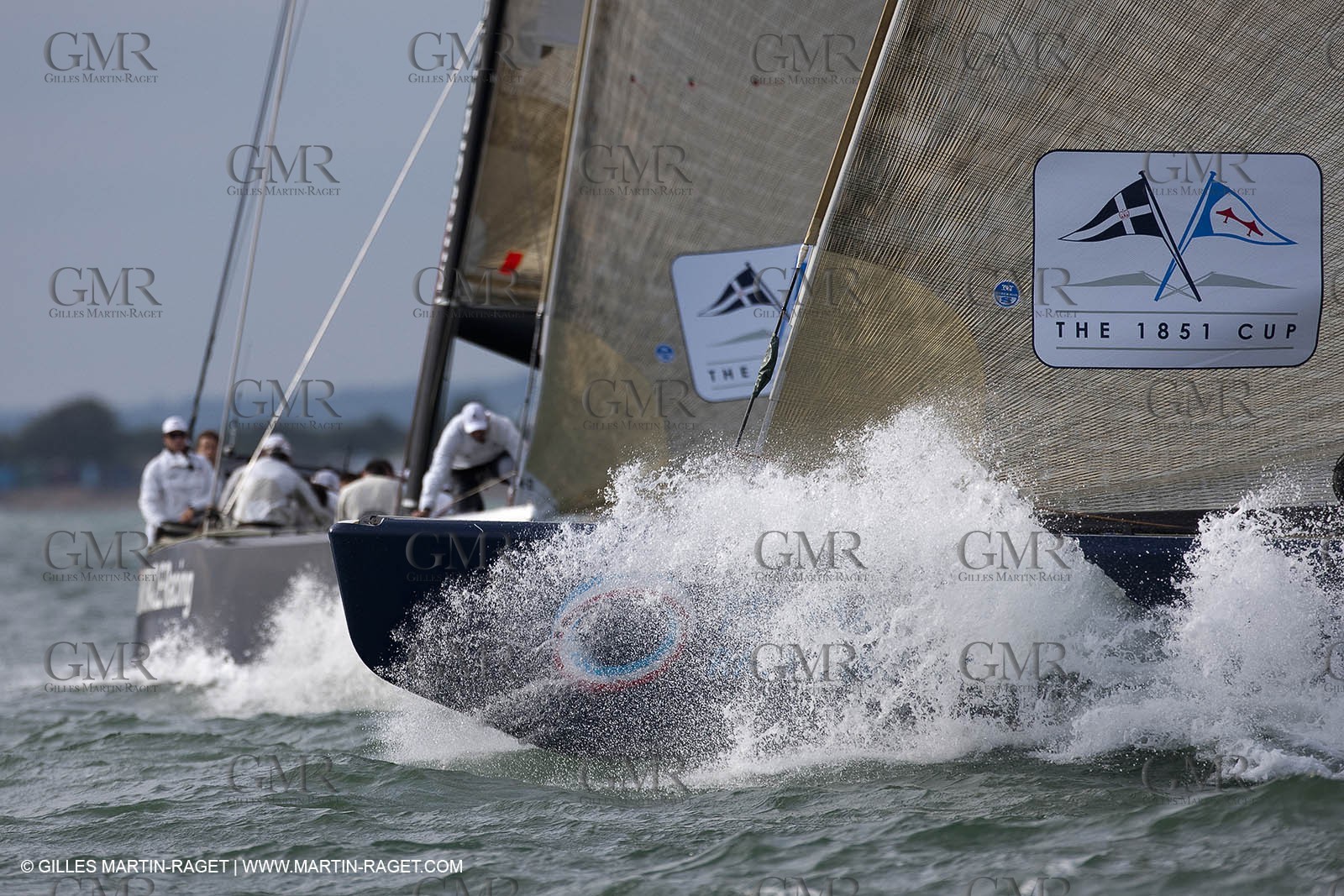 03 08 2010 - Cowes (UK, IOW) - The 1851 Cup -  BMW ORACLE Racing - Day 1.