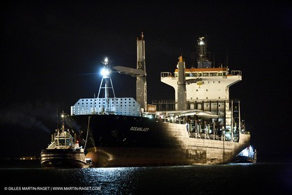 04 01 2010 - Valencia (ESP) - 33rd America's Cup - BMW ORACLE Racing - Arrival of Oceanlady in the port of Valencia