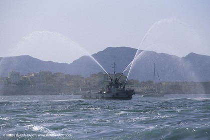 Monde maritime, opérations porturaires, ports, manoeuvres, marine world, harbour operations, maritime shipping,
