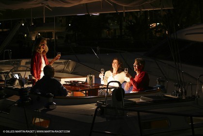 Voile - Croisière - Personnages - Nuit