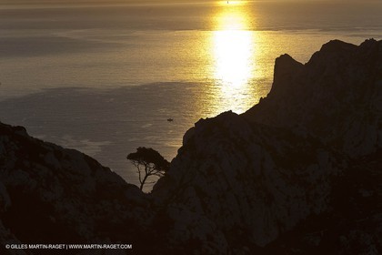 Décembre 2009 - Marseille (FRA) - Les Calanques - Hauts de Sormiou vu depuis le col de Cortiou