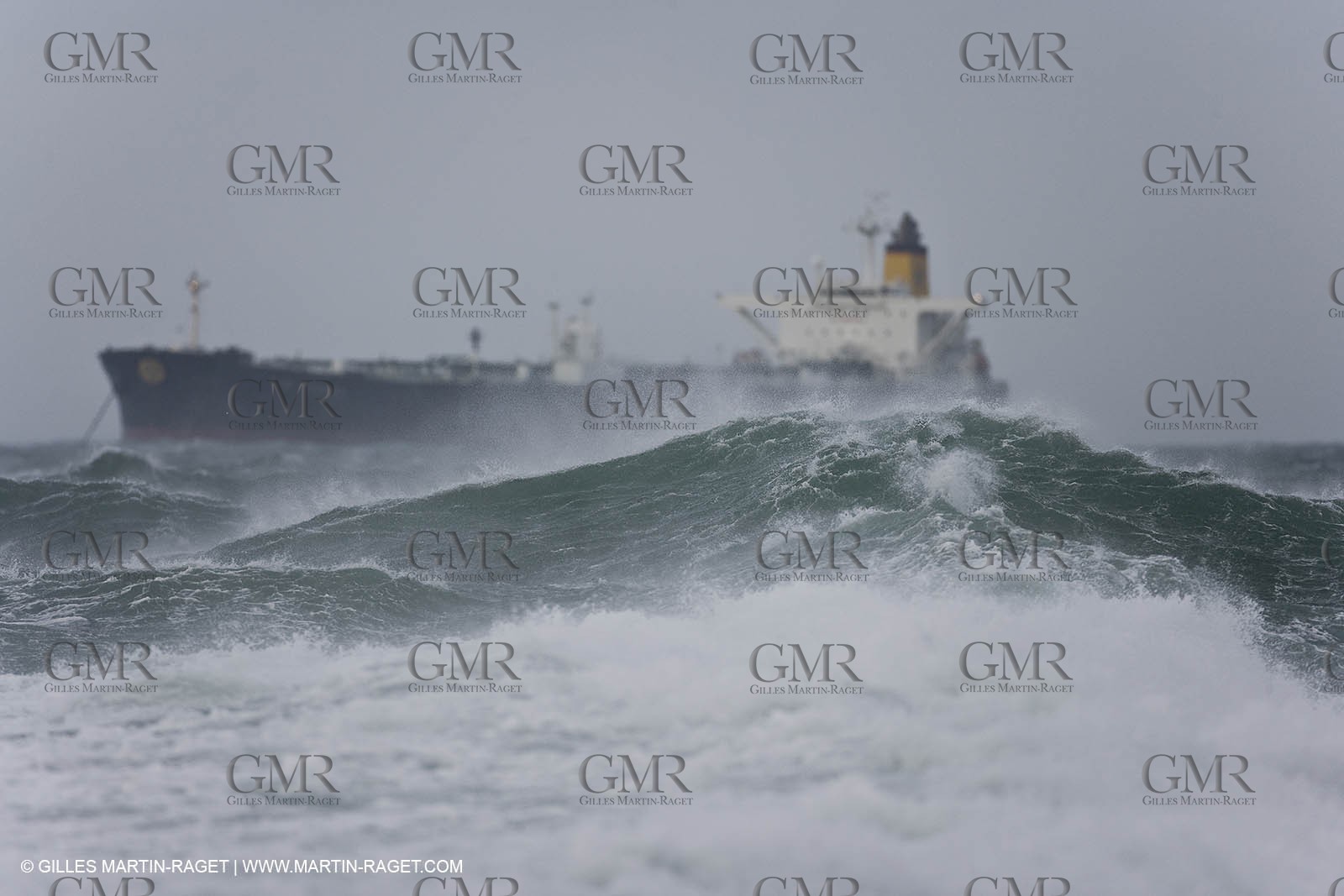 03 01 2008 - Fos sur Mer (FRA, 13) - Esaterly gale