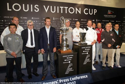 15 03 2007-Valencia (Spain)- 32nd America's Cup - Louis Vuitton Cup - RR1 - Heads of syndicate press conference