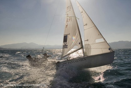Ingrid Petit-Jean et Nadège Douroux - Dinghie - 470 - Training in hard wind conditions