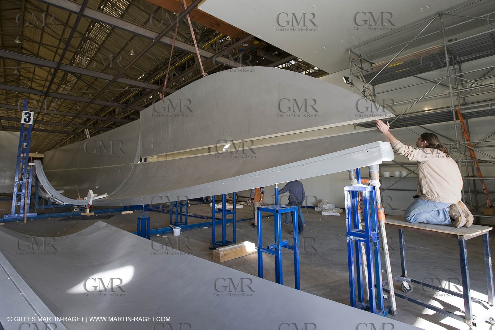 22 01 2008 - La Ciotat (FRA, 13) - Construction of cruising catamaran Nahema at H2X boatyard - Mould construction
