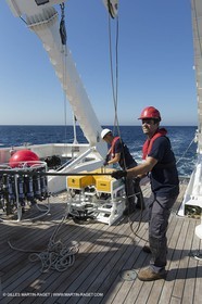 11 09 2014 - la Ciotat (FRA,13) - onboar Al Azzizi, oceanographic research ship buit by H2X boat yard, measure devices manipuation