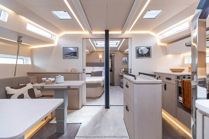 23 06 2023, Roses (ESP), Jeanneau Yachts 55