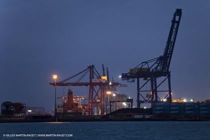 23 01 2010 - Valencia (ESP) - 33rd America's Cup - BMW ORACLE Racing - Valencia training - Day 4