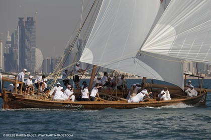 20 11 2010 - Dubai (UAE) - Dubai Louis Vuitton Trophy - Traditionnal dhow races for competing teams