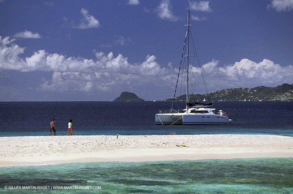 Multicoque au mouillage