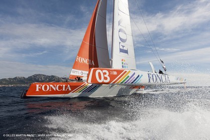 27 09 2012 - Marseille (FRA,13) - Alpari World Match Race Tour - Match Race France 2012 - Day 3 - Quarter finals - Matc Racing specialists sail on Foncia