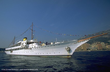 Poawer boats, Classic Motor yachts, Savarona