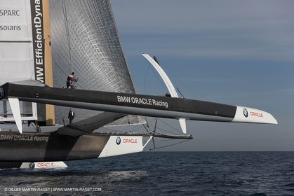 19 01 2010 - Valencia (ESP) - 33rd America's Cup - BMW ORACLE Racing - Boat preparation