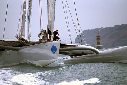 Geronimo - Jules Verne Trophy 2001 start - Brest