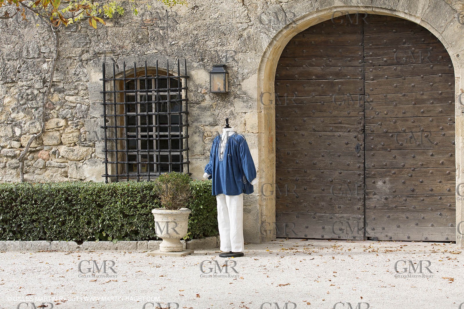 31 10 2013 - Ansouis (FRA,84) - Ansouis castle - Costumes of the exhibit Men costumes